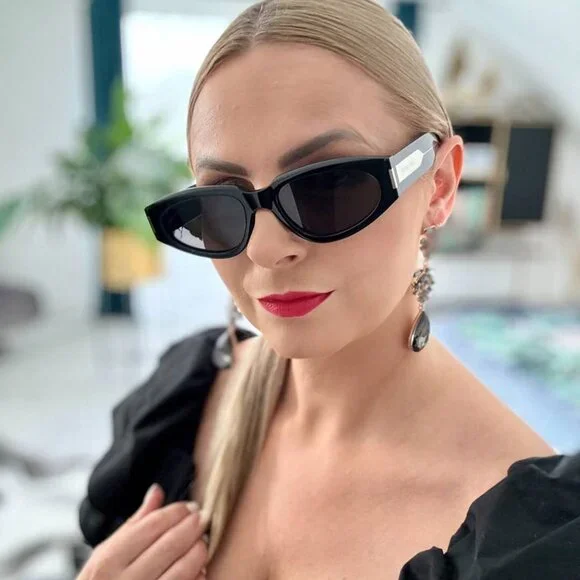 Saint Laurent SL618 001 Sunglasses Black Cat Eye Frame 